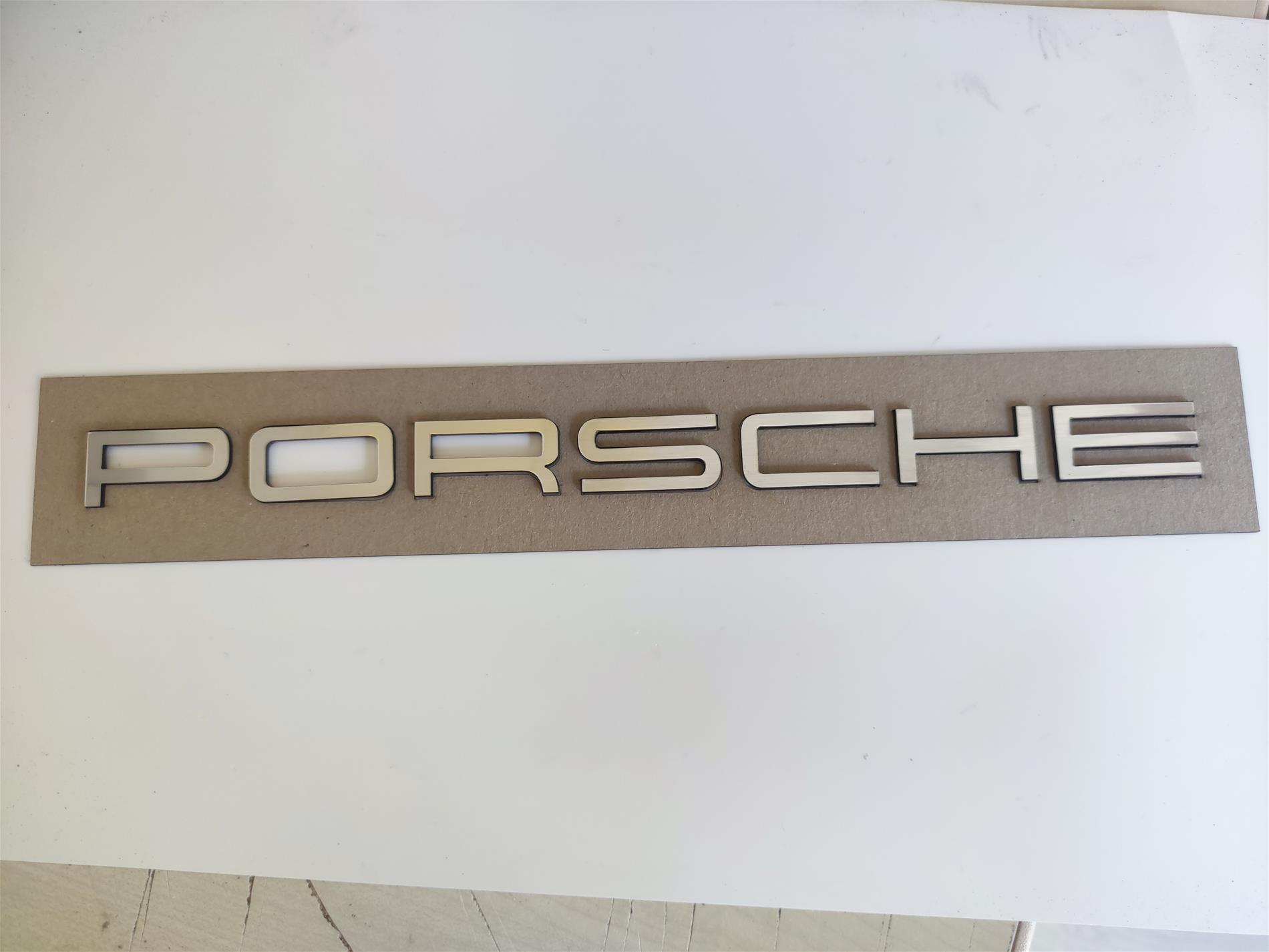 Porsche bagaj yazısı - Görsel 2