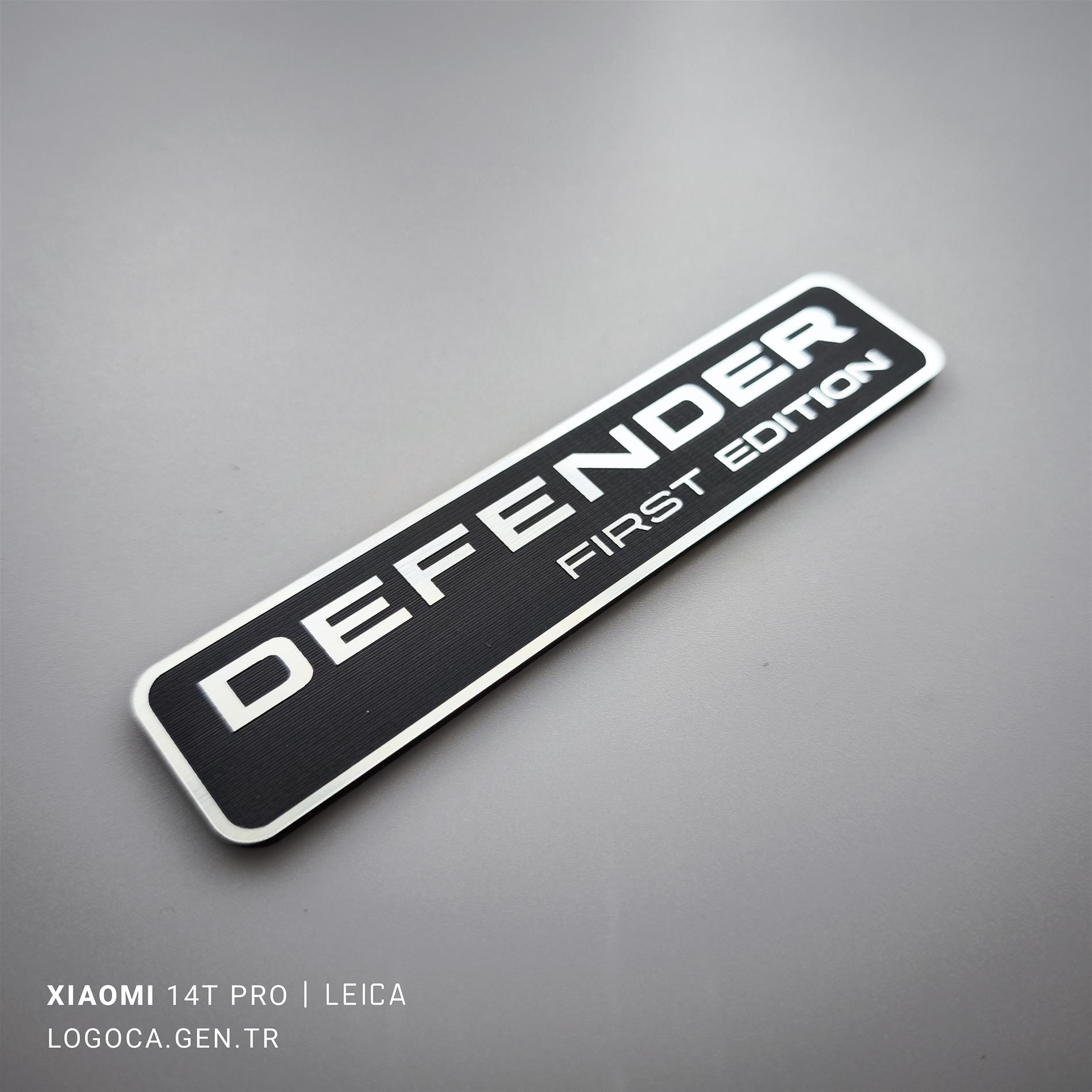 Land Rover Defender Fırst Edition etiket - Görsel 1