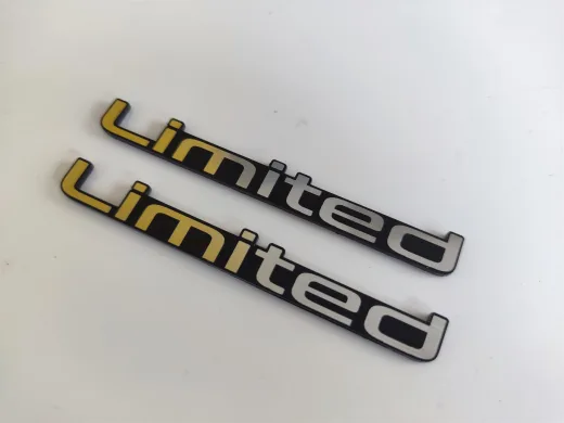 2x Toyota Corolla Limited Etiket