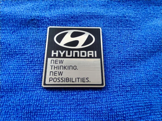 Yeni sloganlı Hyundai etiketi 45x50mm 