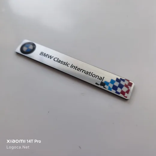 BMW classic international bayraklı renkli plastik etiket