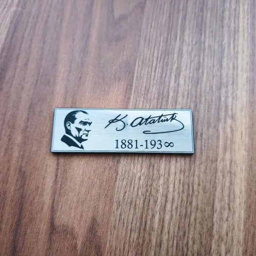 Atatürk İmzası ,Silüeti ve Tarih Bilgilerinden Oluşan Dikdörtgen Yapışkanlı Plastik Sticker