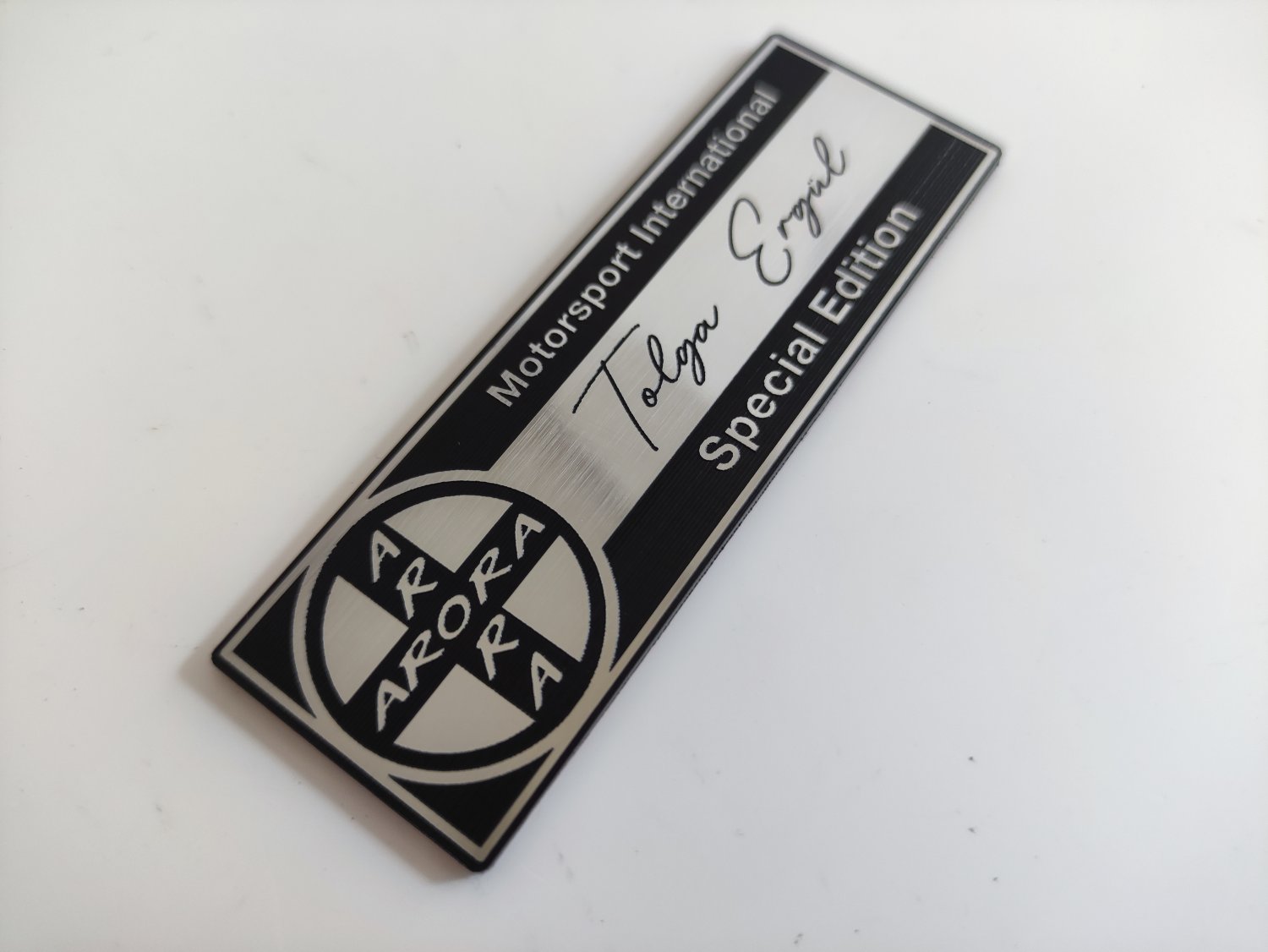 Kişiselleştirilebilir 9x3cm plastik etiket  gümüş siyah  - Görsel 1