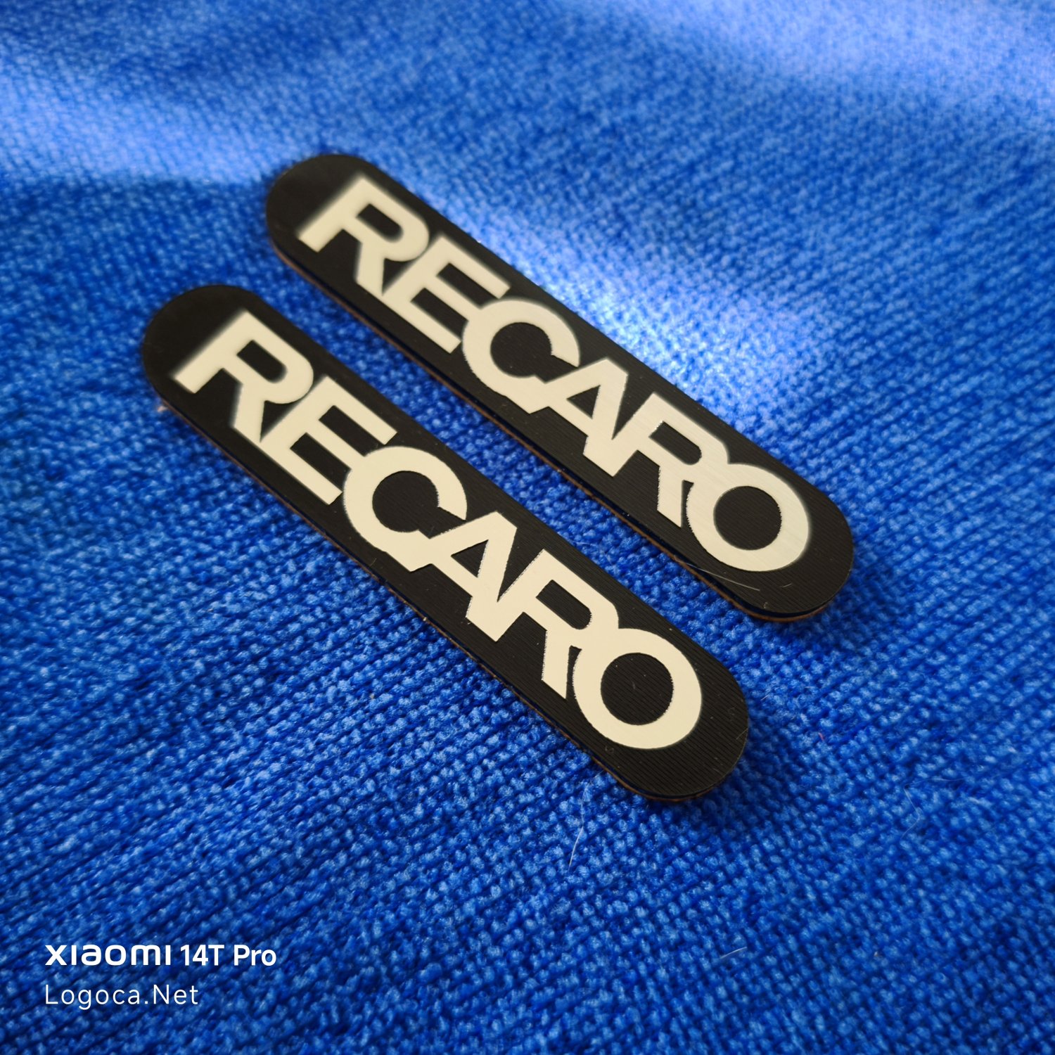 Recaro Siyah üzeri gümüş yazı oval kenarlı plastik etiket 2 li takım - Görsel 4